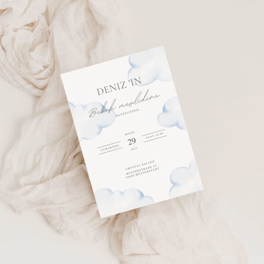 Einladungskarte Mevlid – sanftes Wolken-Design