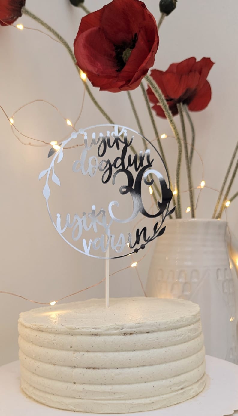 İyiki Doğdun Cake Topper – Türkische Tortendeko mit Wunschzahl