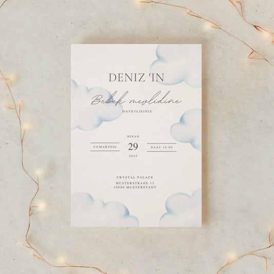 Einladungskarte Mevlid – sanftes Wolken-Design