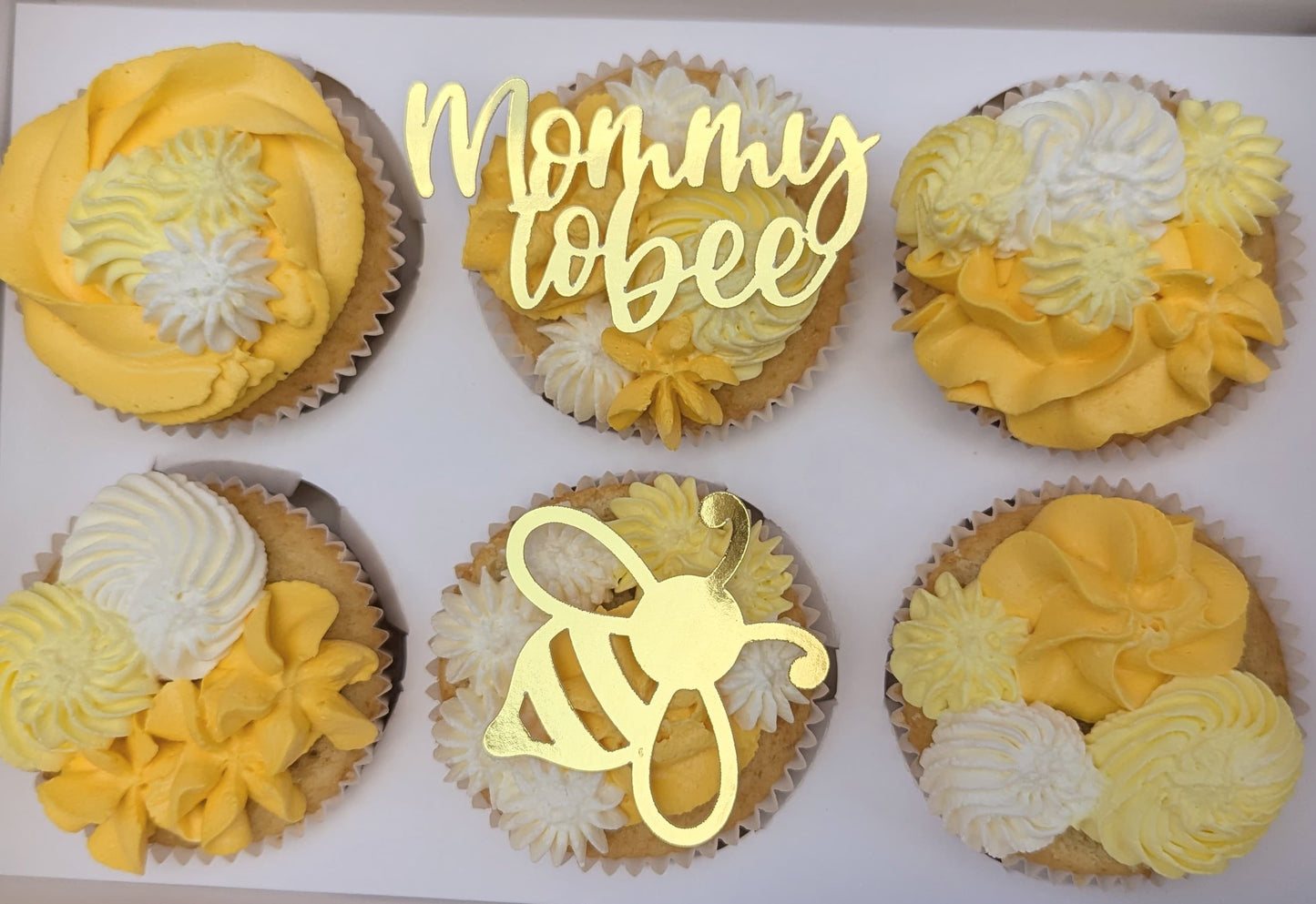 Mommy to Bee Cupcake-Topper – Goldene Deko für Babyshower & Babyparty