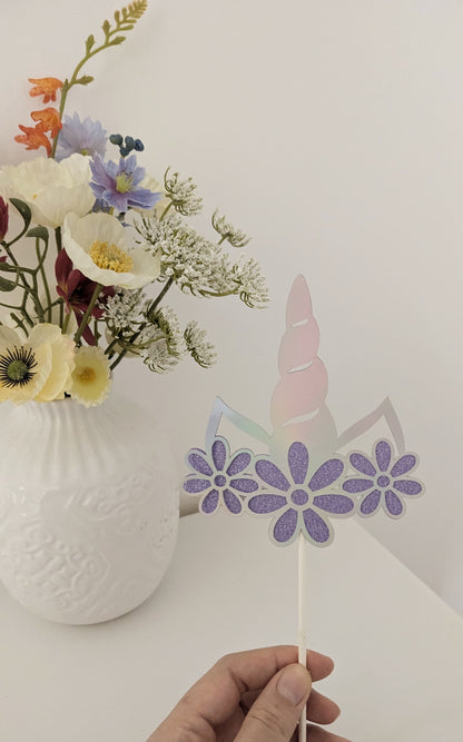 Einhorn Tortendeko – Zauberhafter Cake Topper für magische Momente