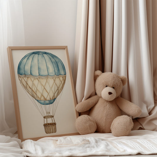Digitales Heißluftballon Poster 2:3 – Aquarell Babyzimmer Wandbild in Blau & Beige